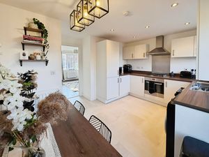 Photo 11- click for photo gallery